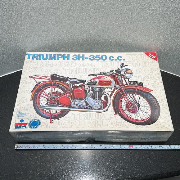 Triumph 3H-350 ESCI Vintage Motorcycle Model Kit - Picture 8 of 8